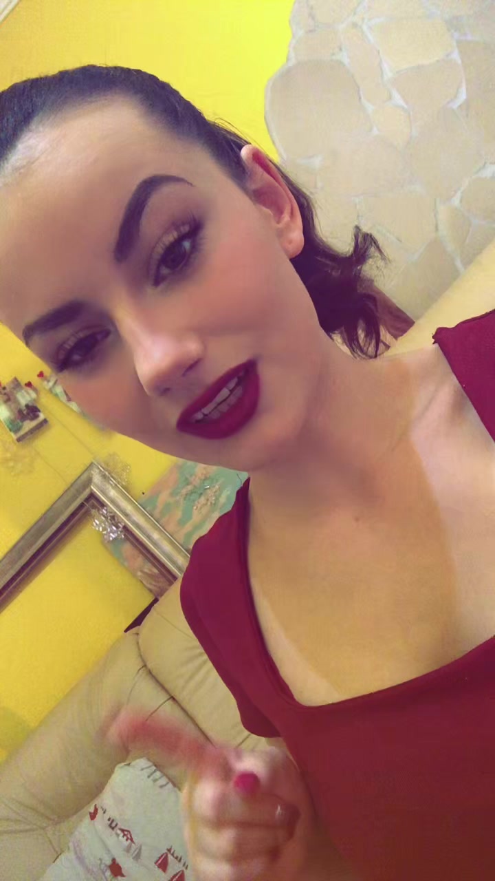 @🫂💋