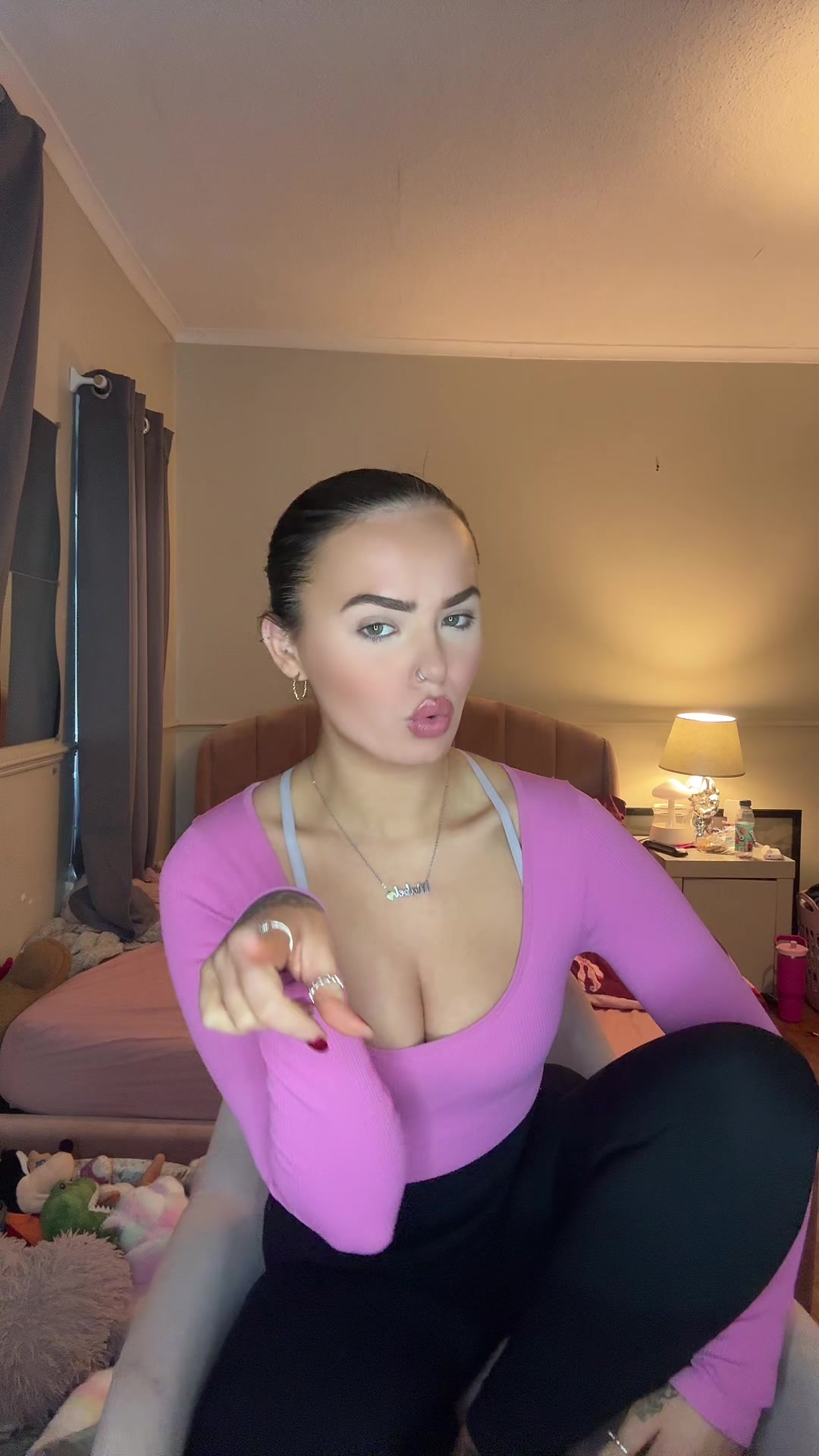 @MiaGrace🦋 (52K followers)