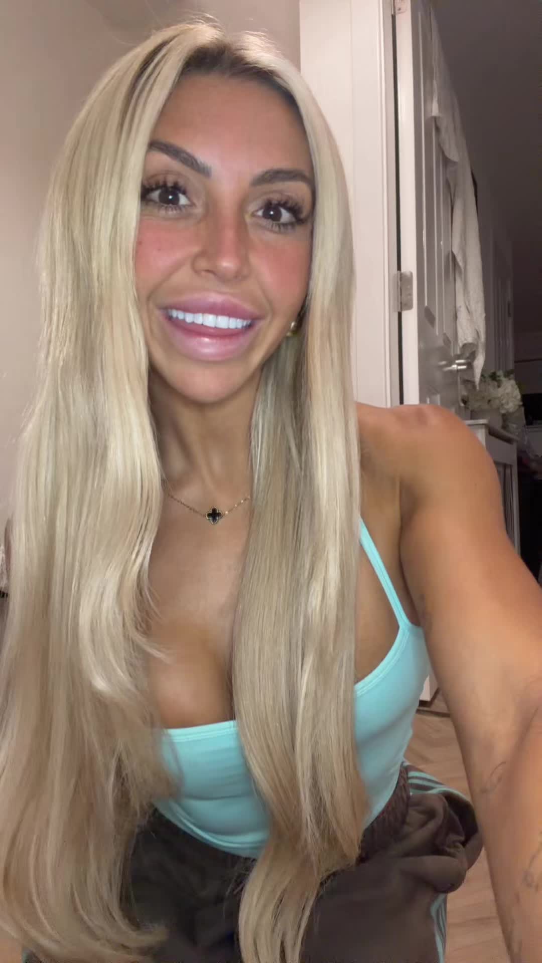 @Chloe