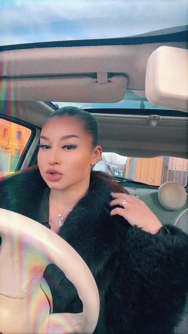 @nicolemartinelli