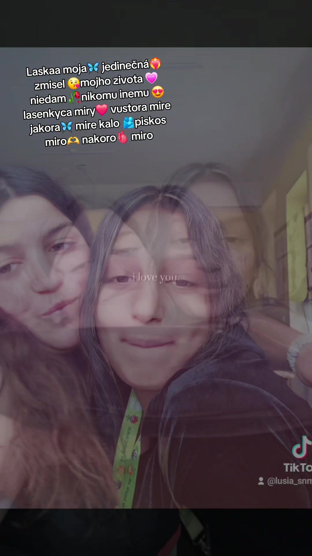 @Juliana🦋💋