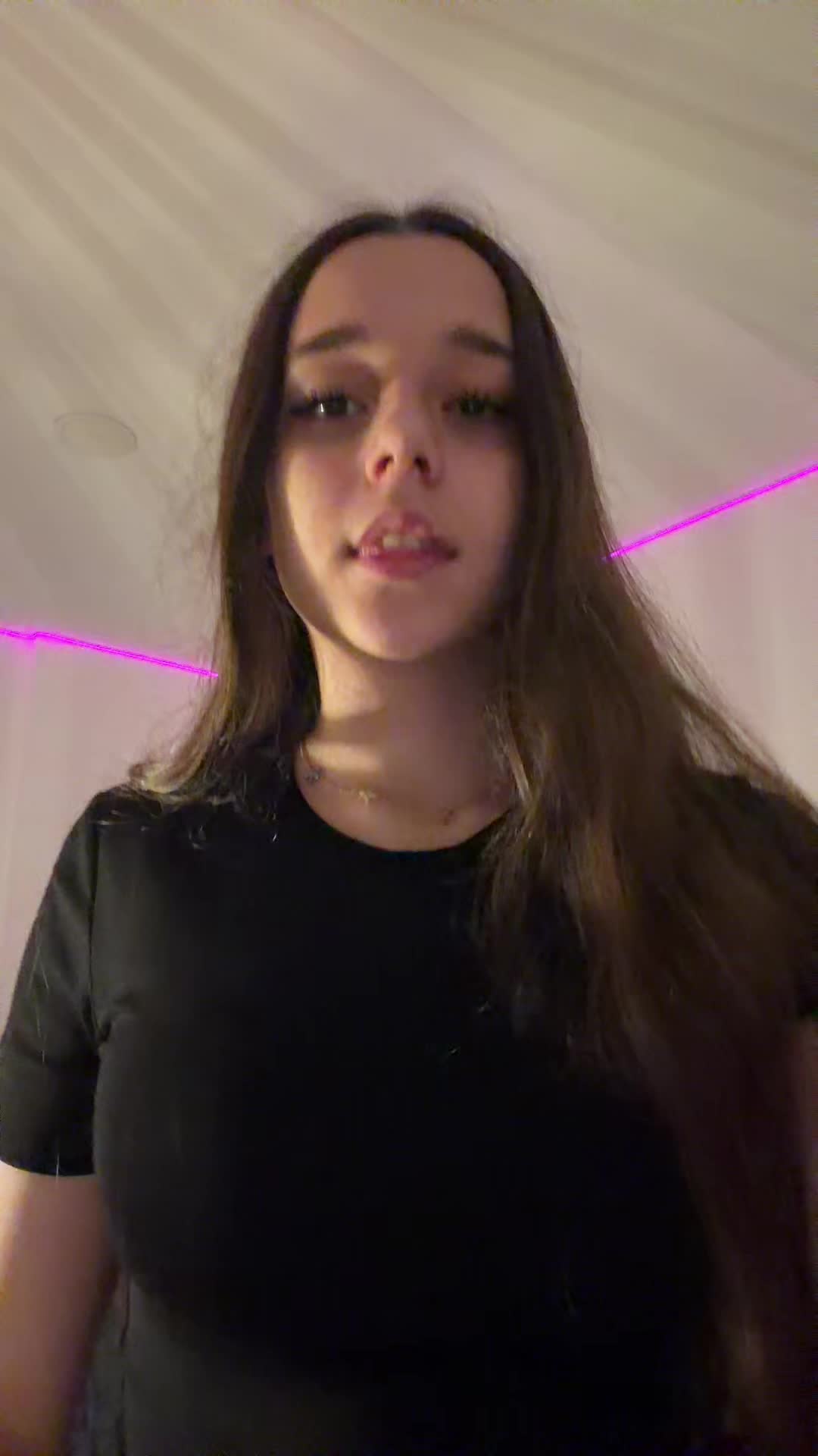 @vicky