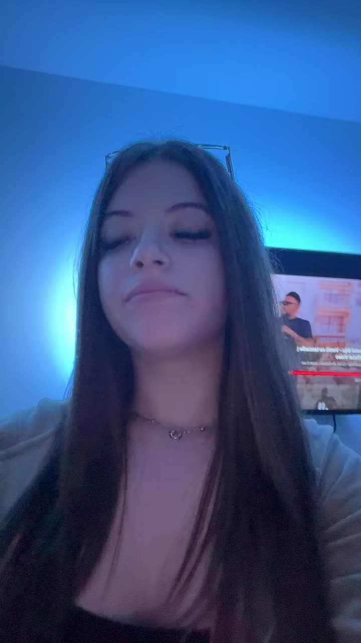 @Zahide de România😈