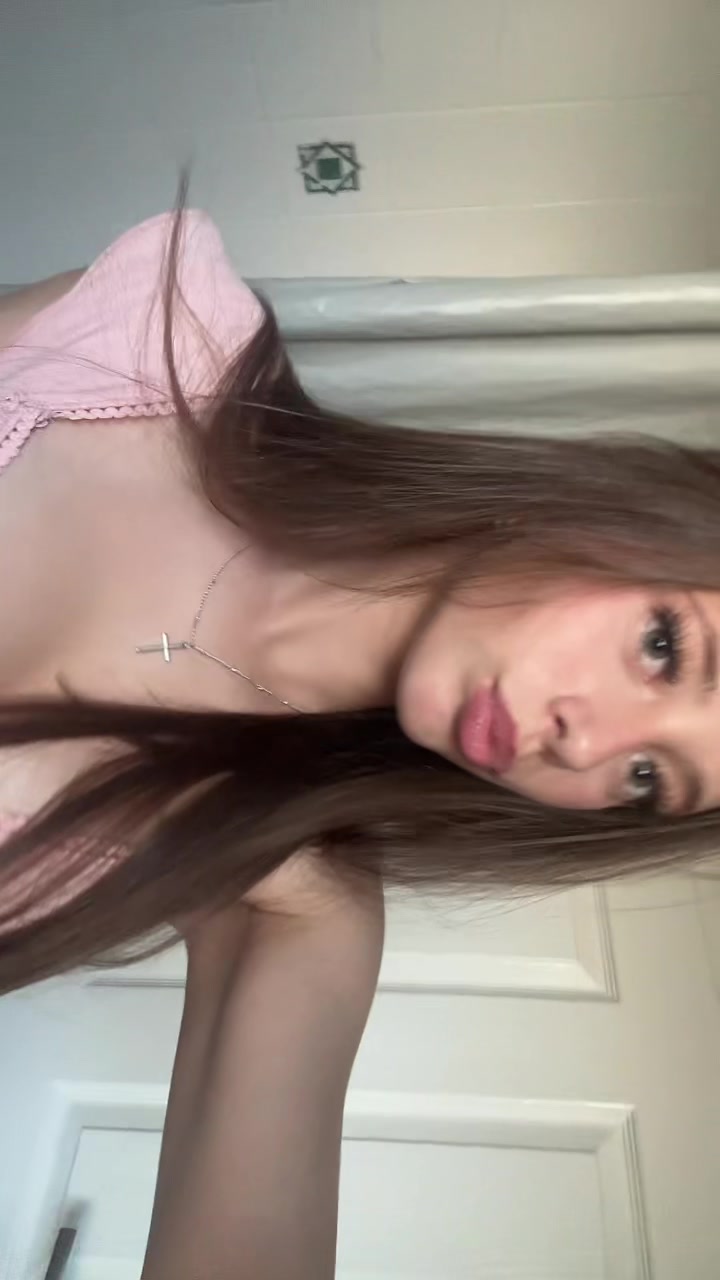 @𝐡𝐨𝐥𝐥𝐢𝐞ꨄ