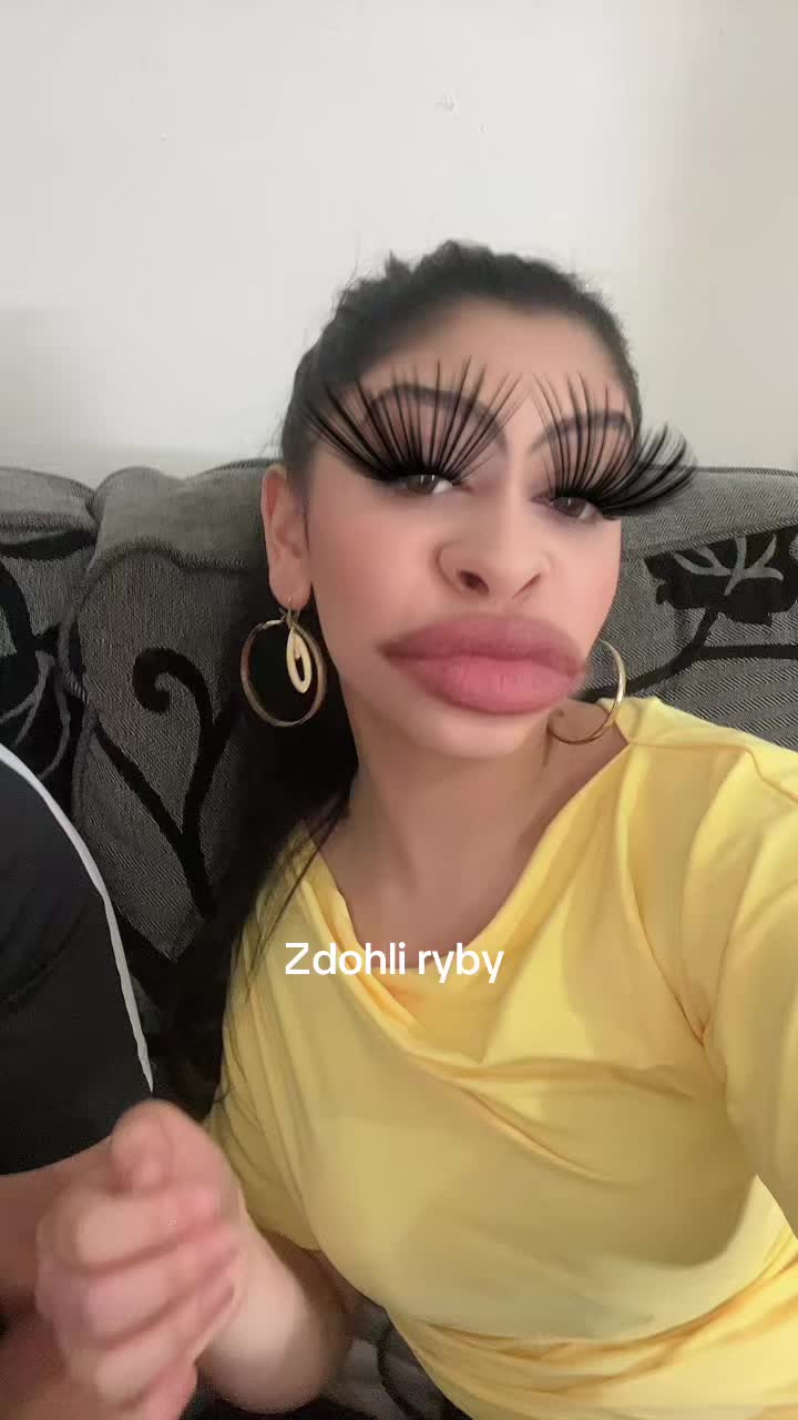 @Livi🥀