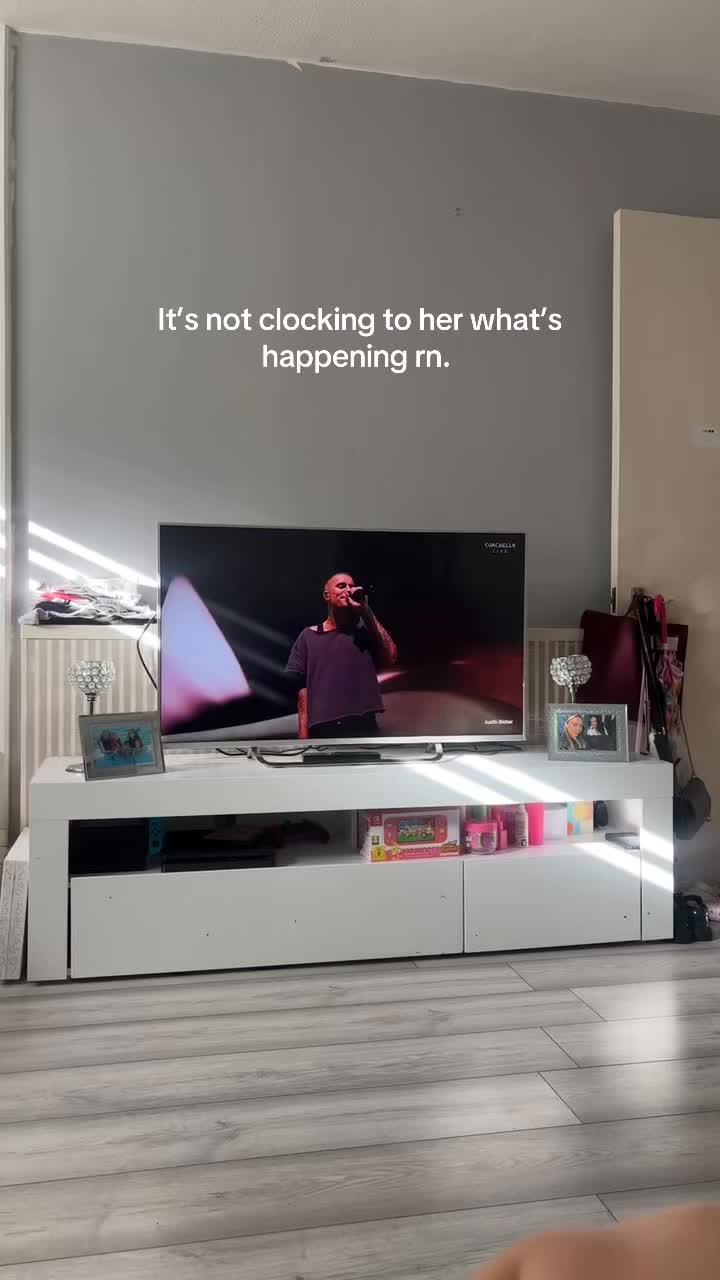 @Lily