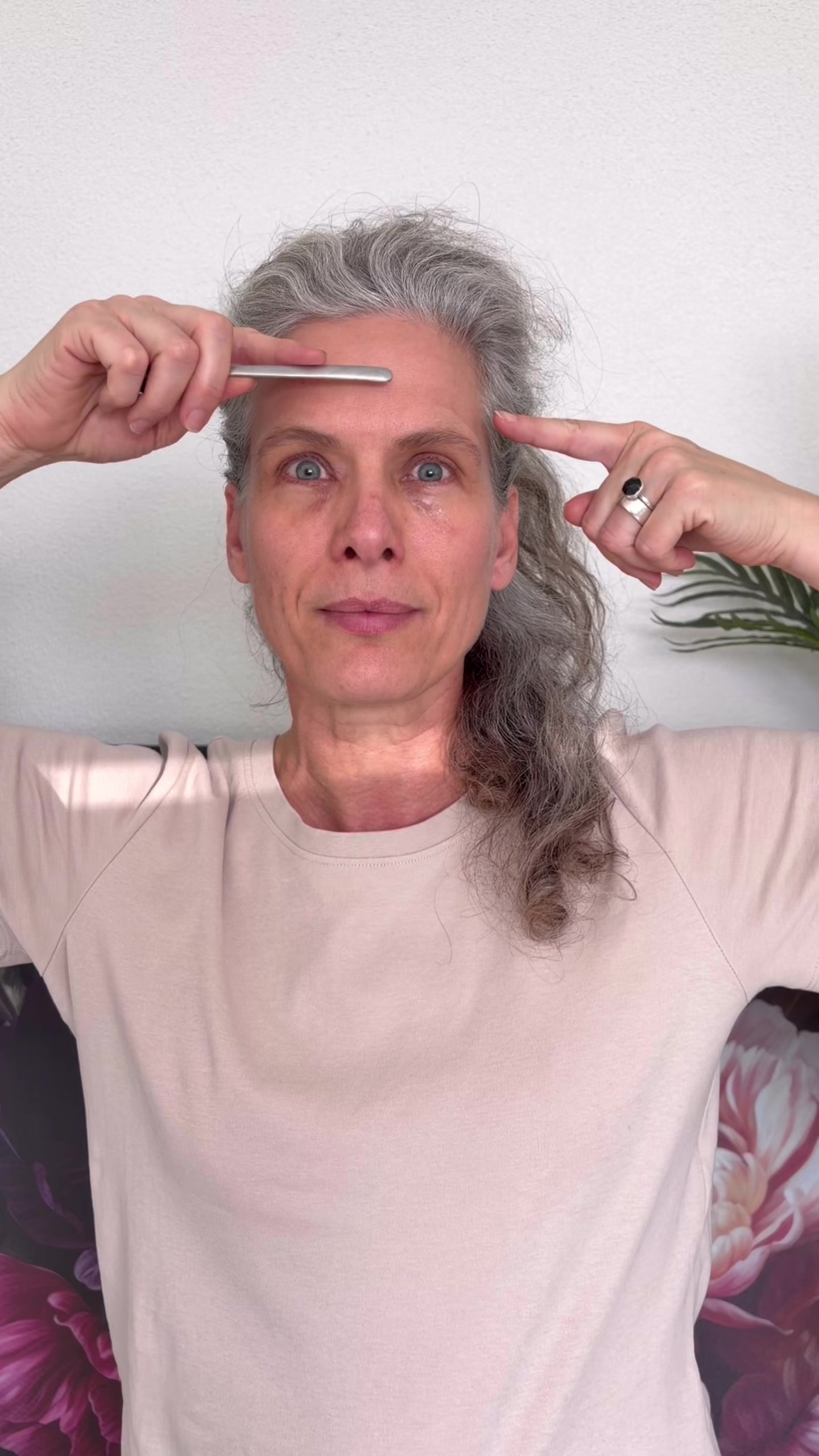 @ninaschennach_faceyoga