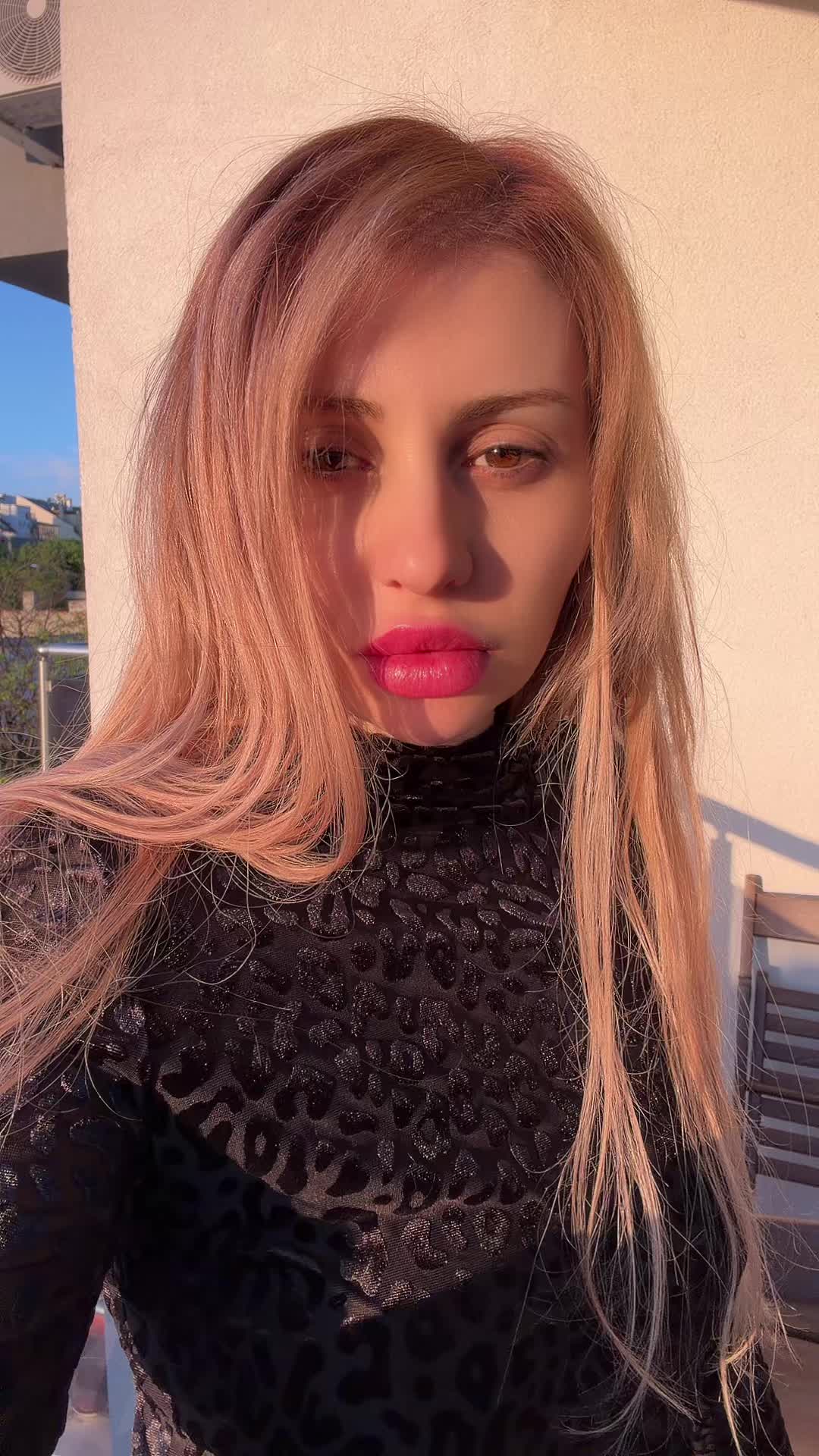 @Alina Dixan