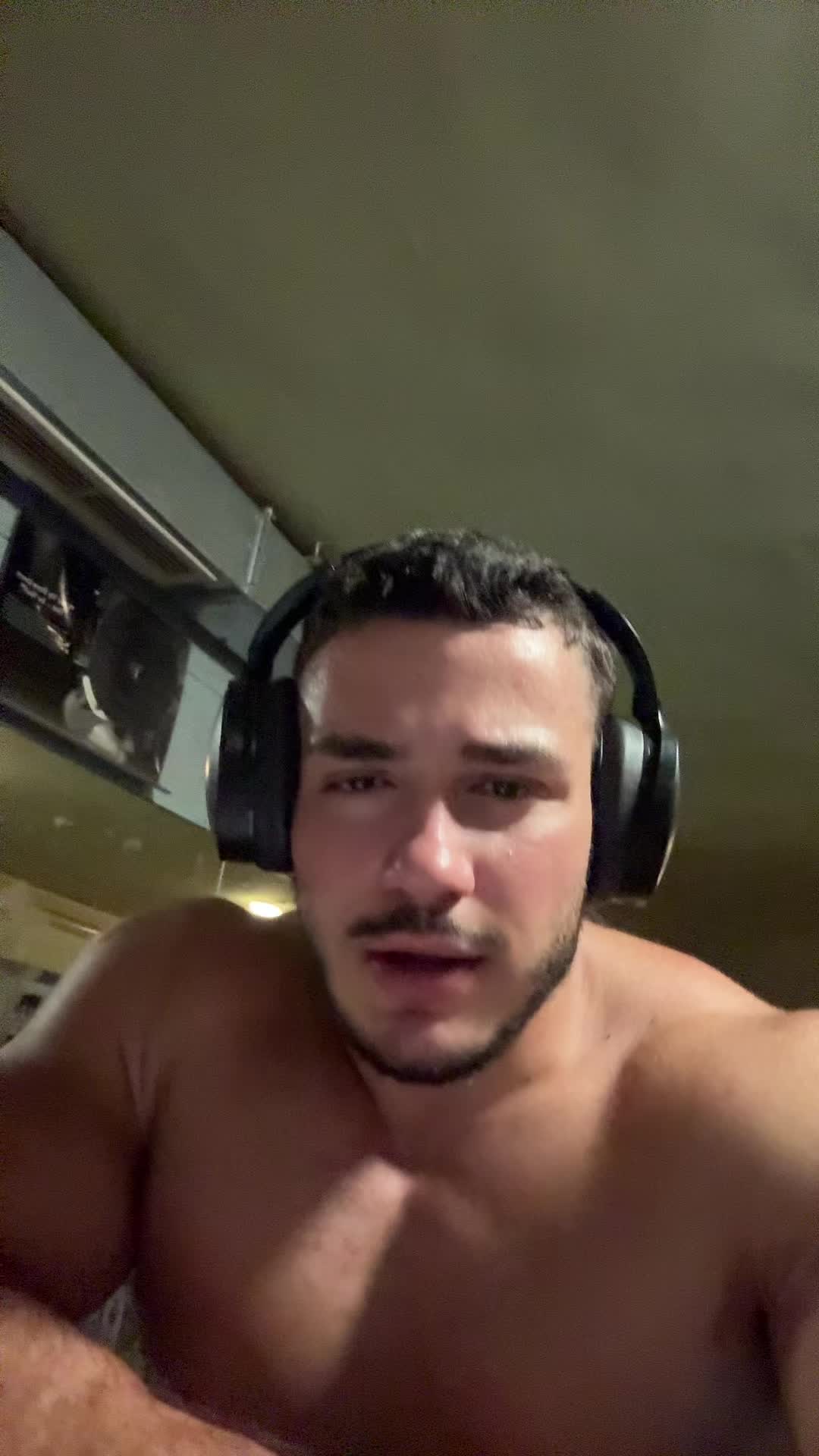 @vik3vik2