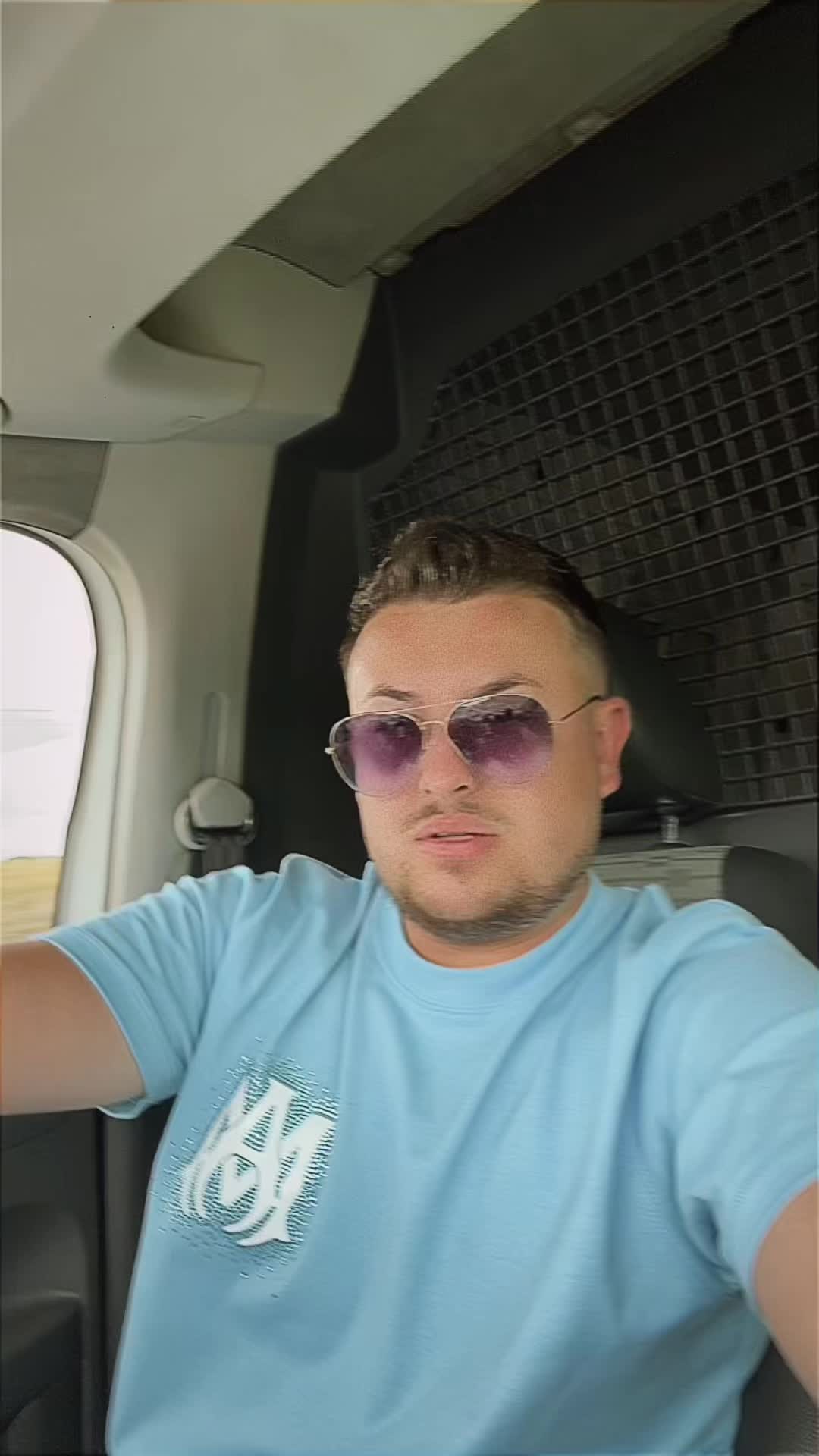 @Clau Tuș