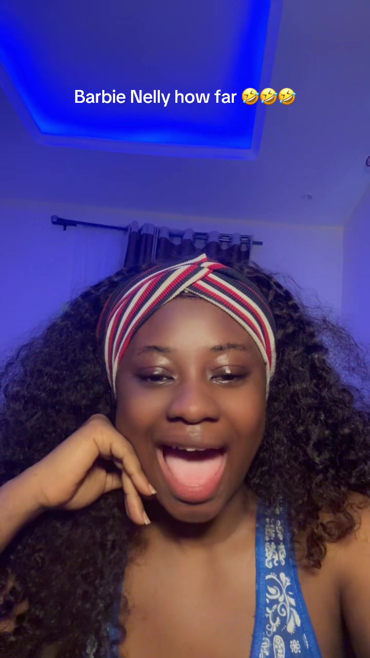 @Regiescoop the bonnet girl