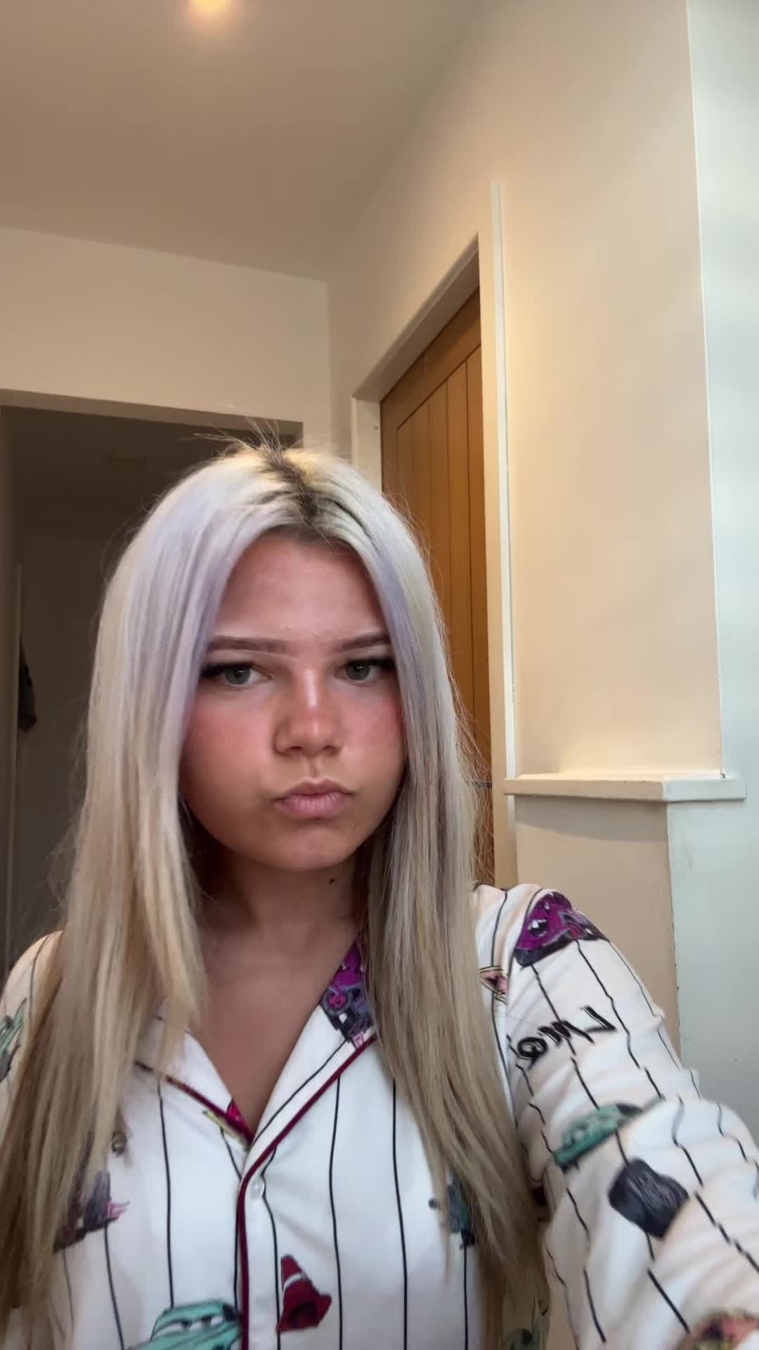@laceyxo
