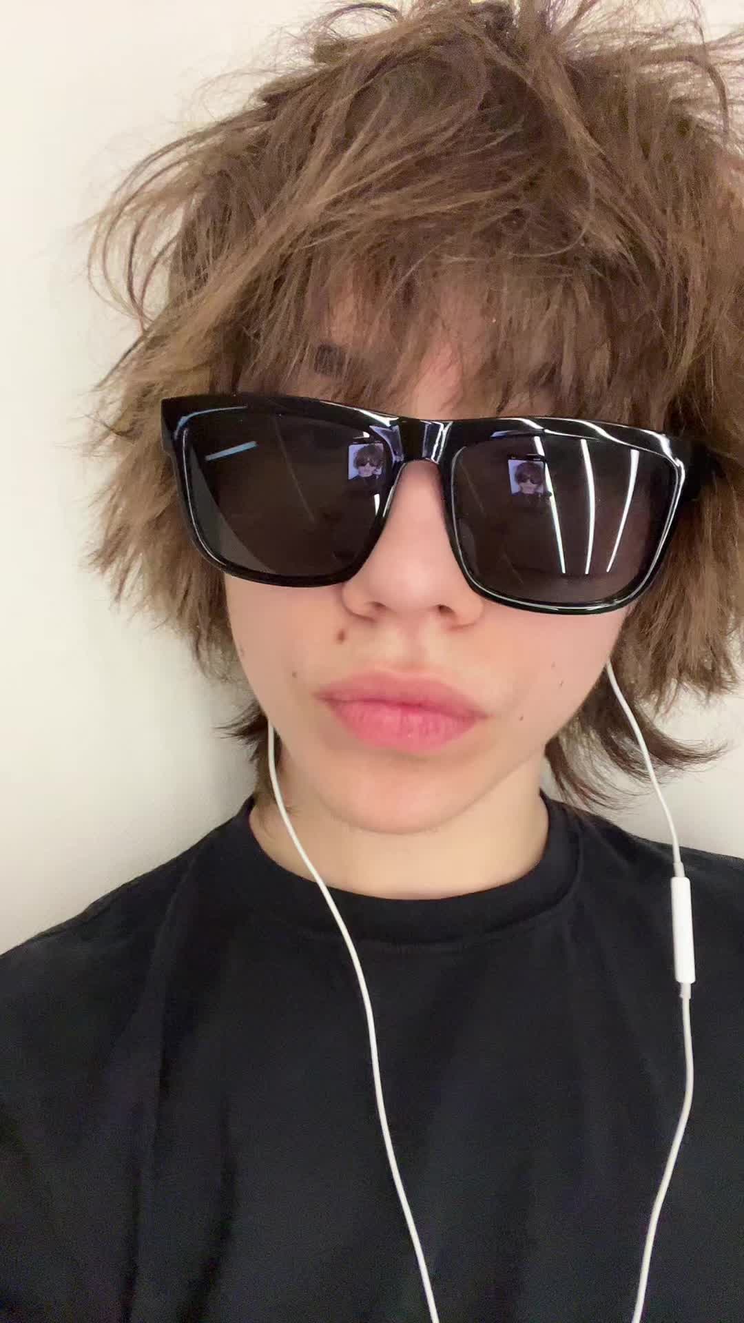 @nocurlyyy