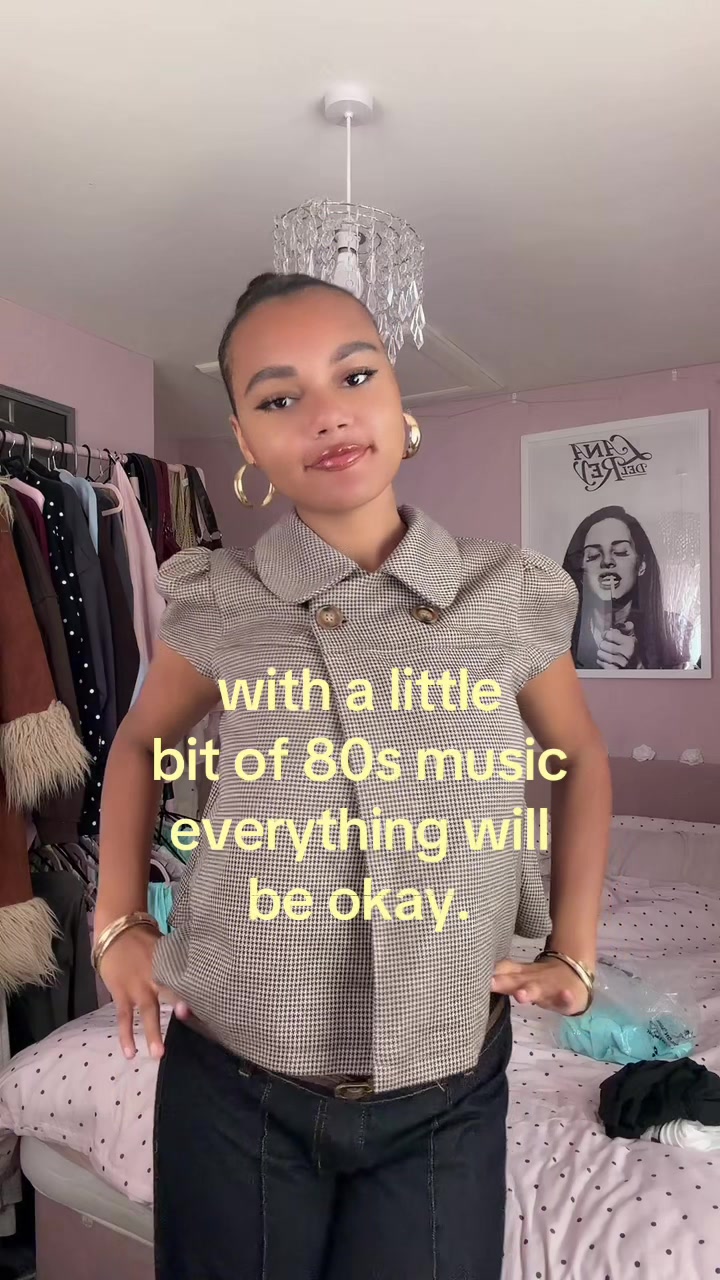 @𝐂𝐡𝐥𝐨🤍🎀