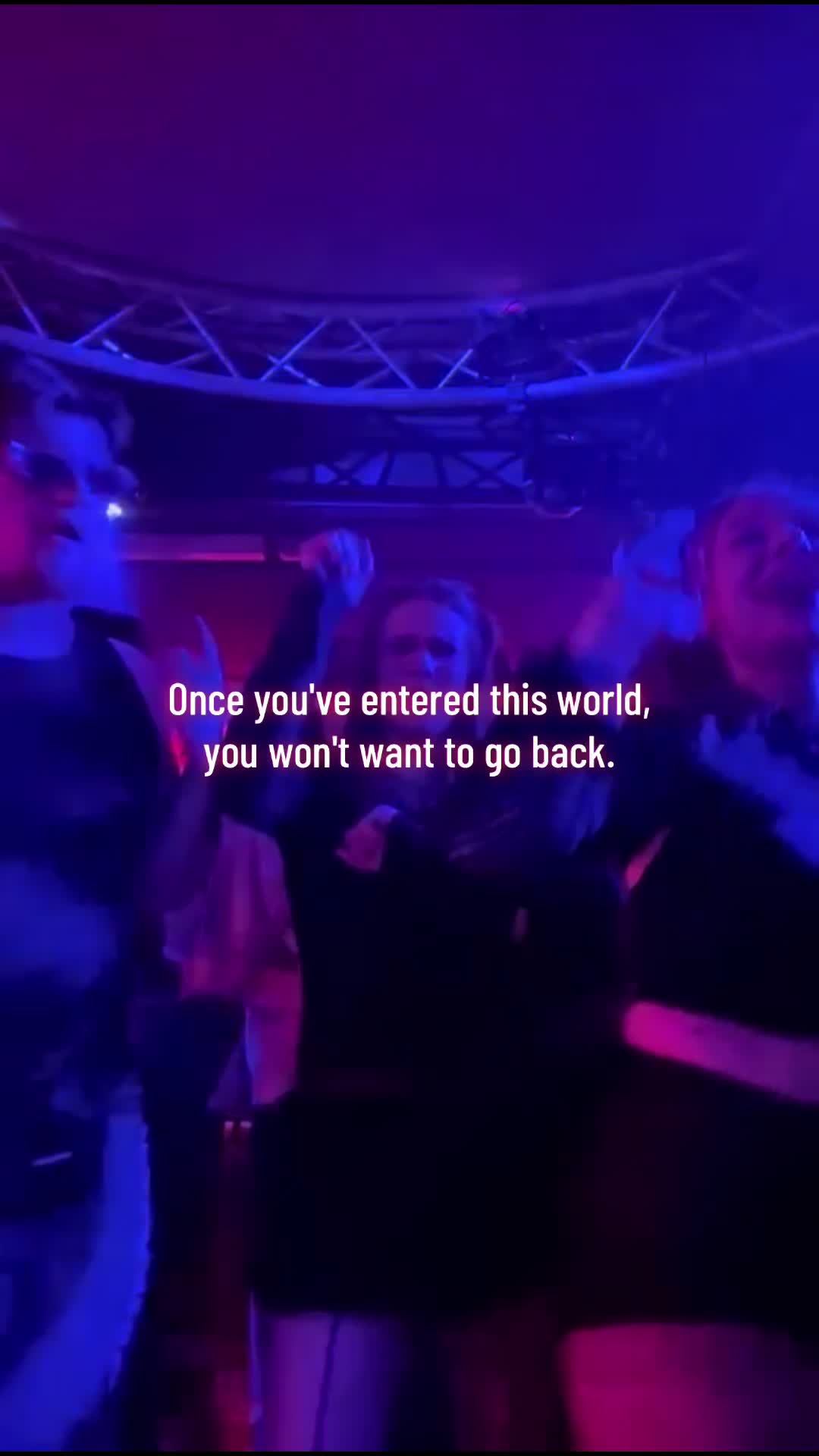 @lara🖤🪩