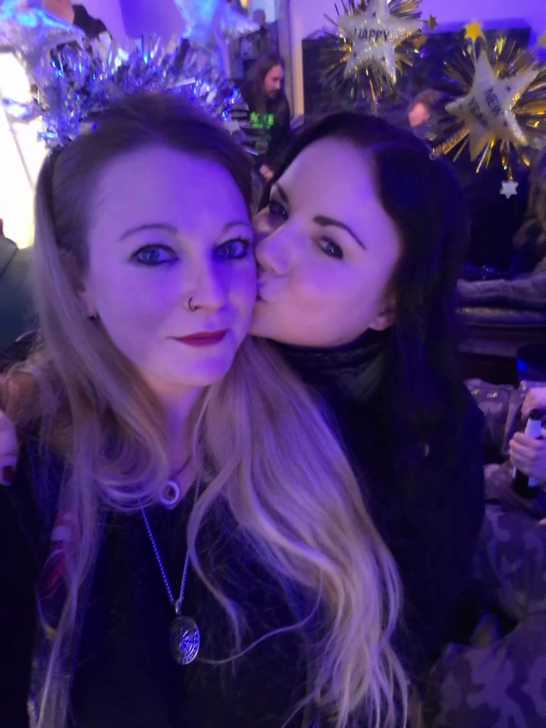 @AnnaAusNimmerland