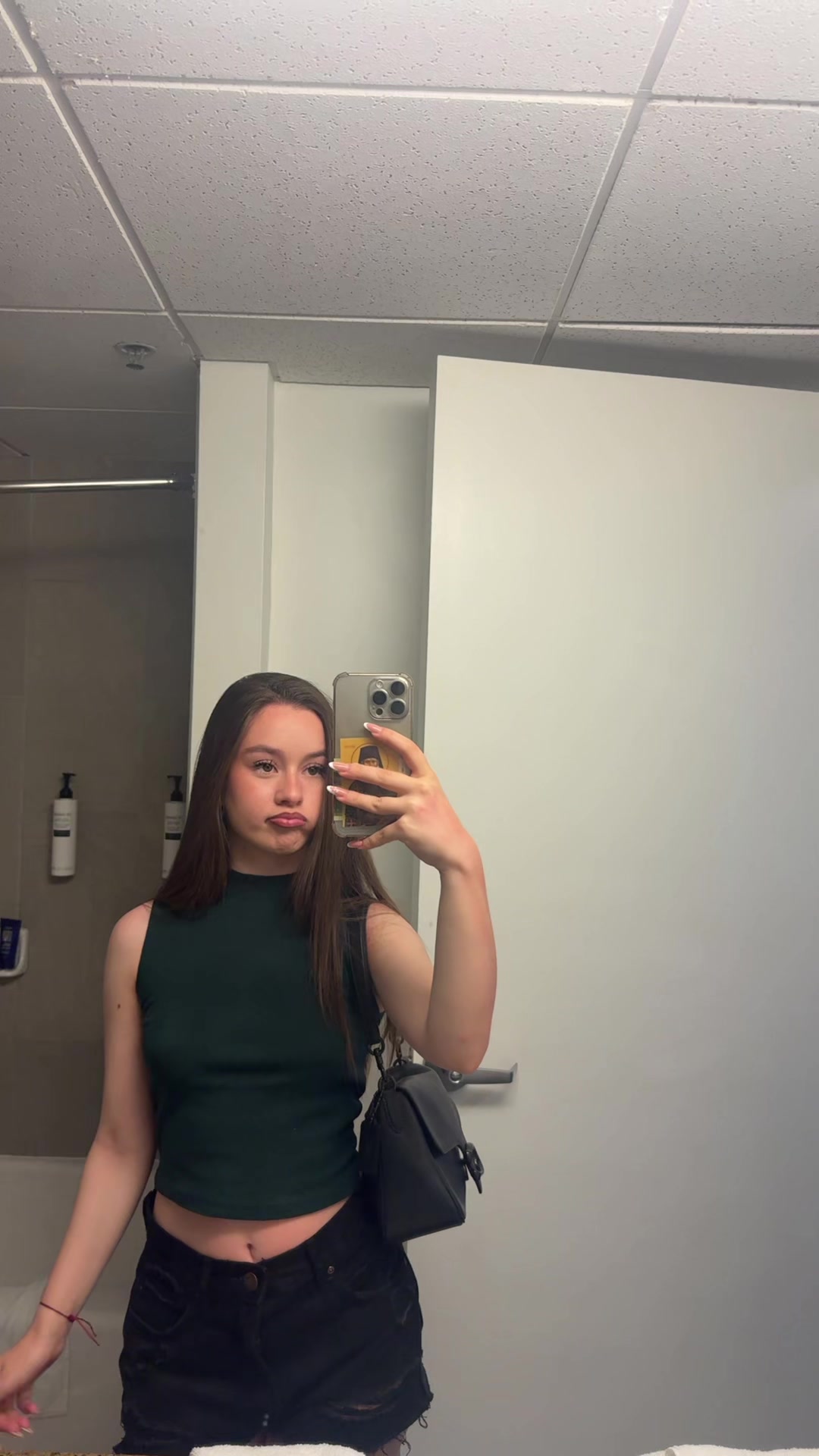 @👻