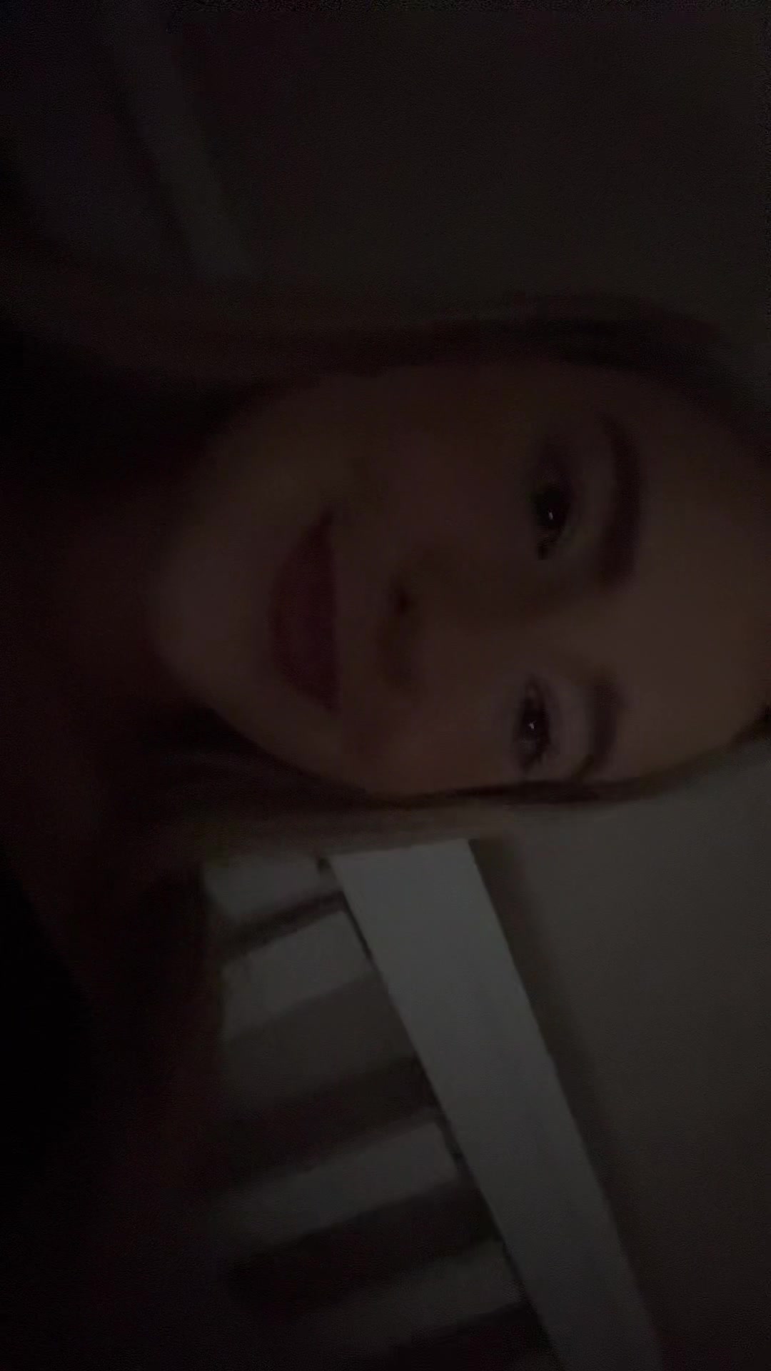@??