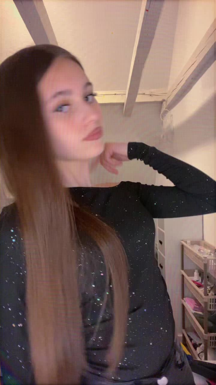 @๐๐ซ๐๐ง๐๐๐ฌ๐๐โฐ