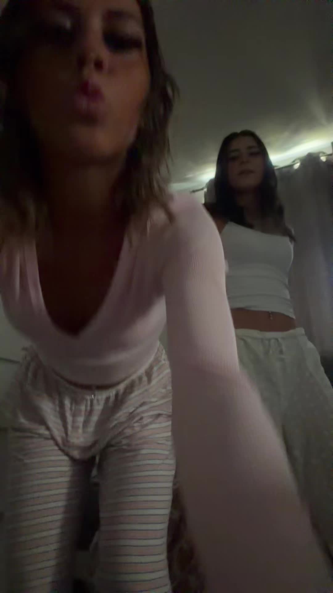 @lilylamptey