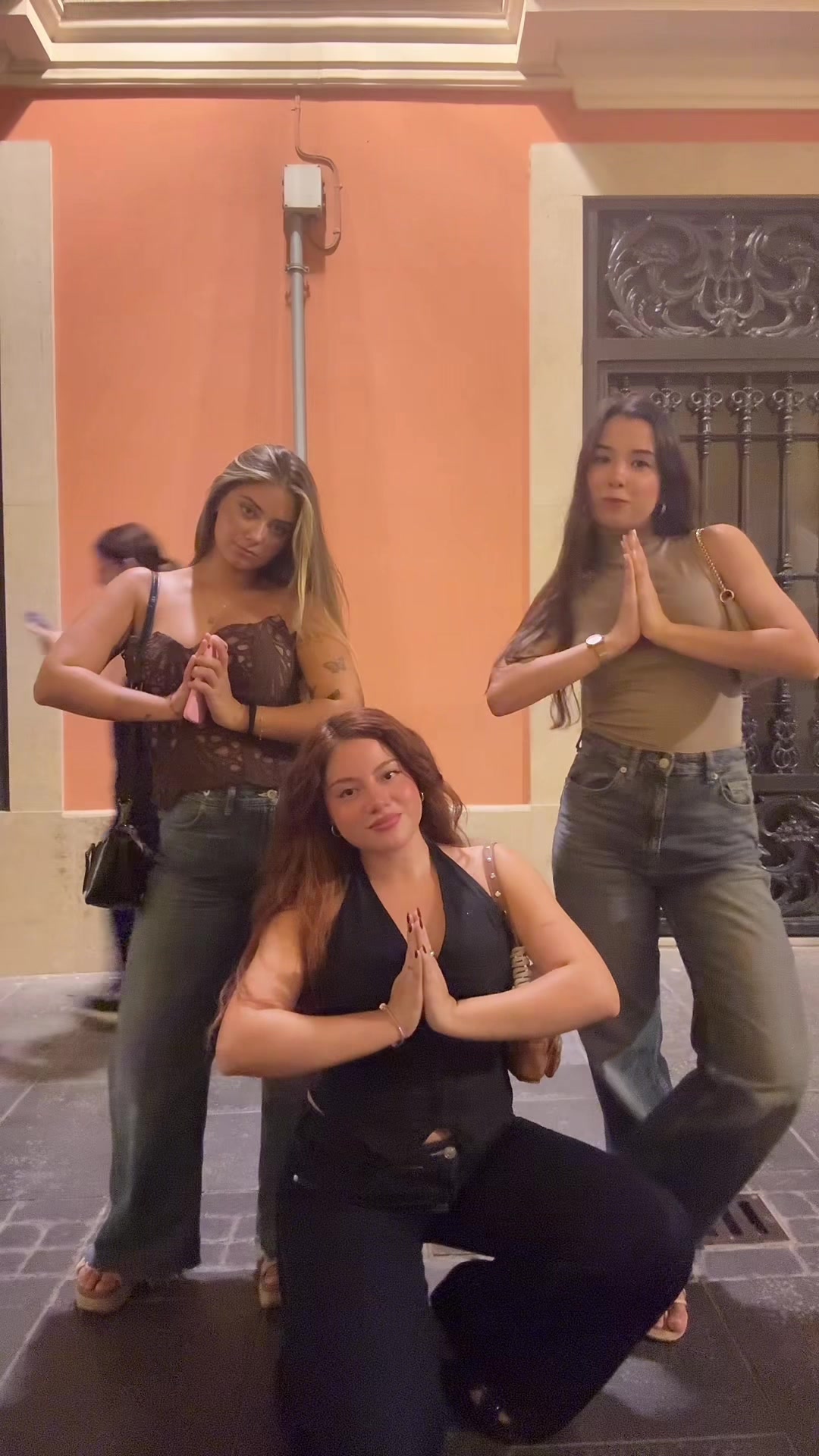 @𝑨𝒍𝒃𝒂 𝑴𝒐𝒍𝒊𝒏a