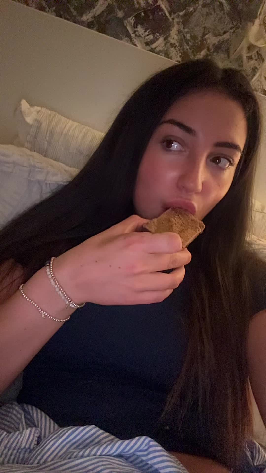 @Em<3
