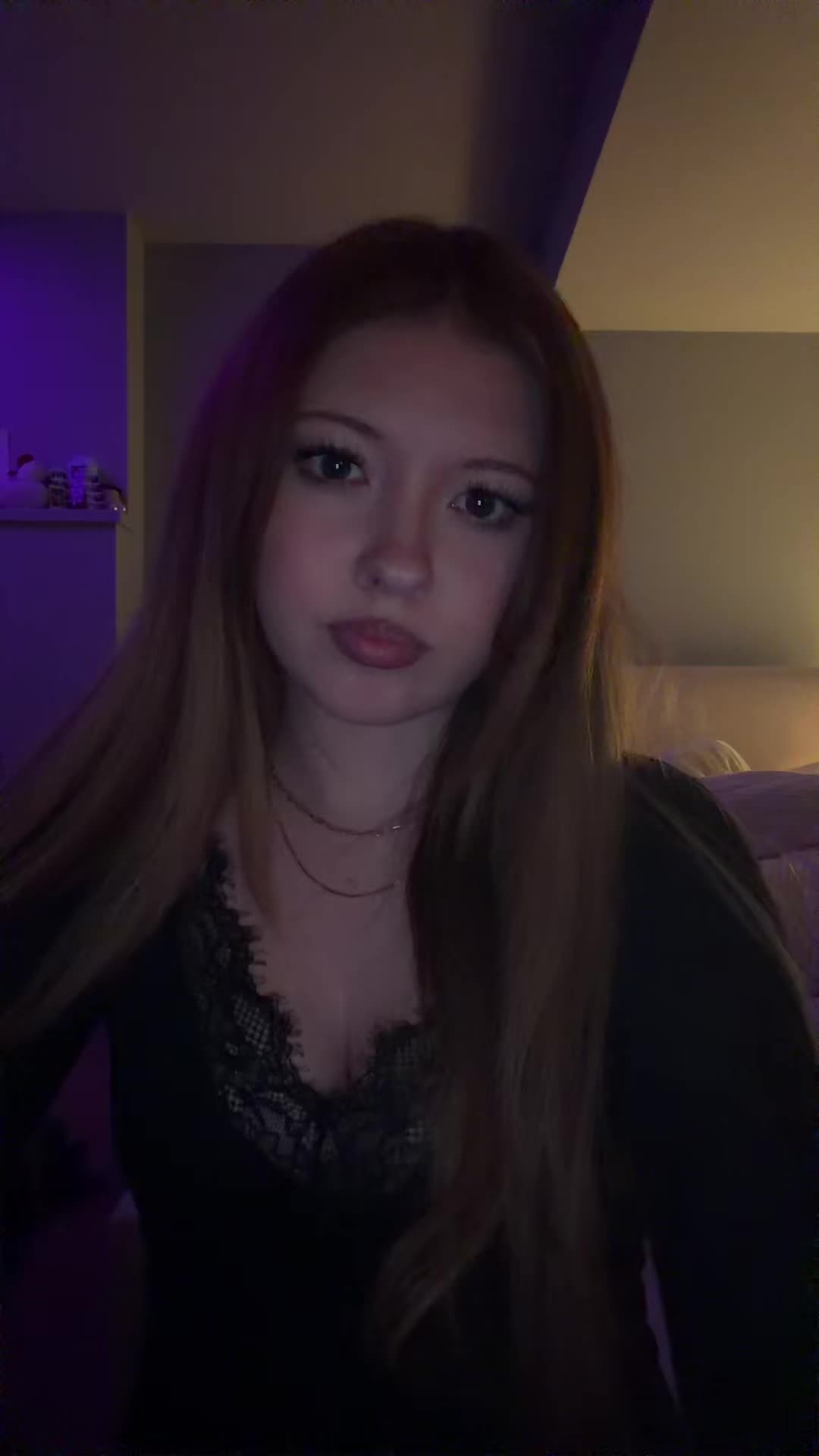 @Adriana 🪽
