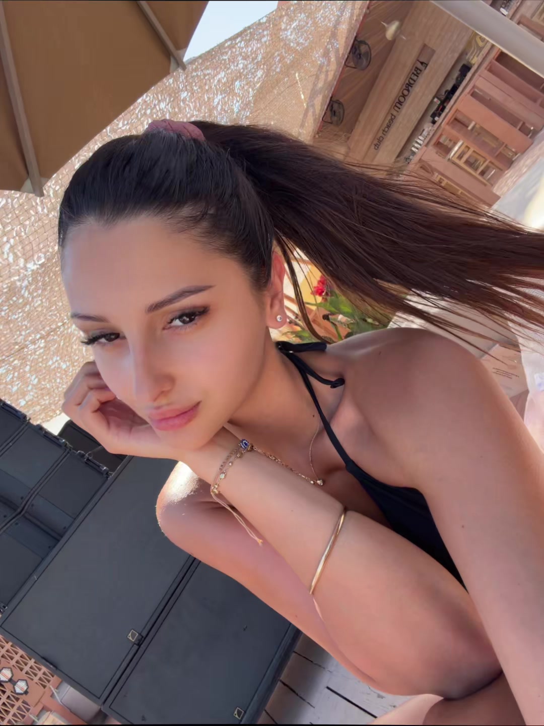 @DOROTEYA