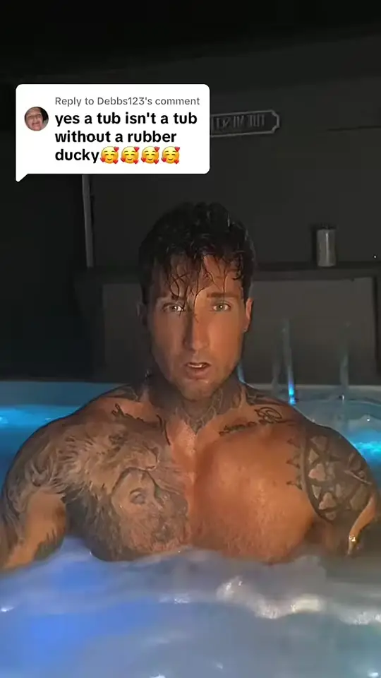 Thattattooedgymguy ( thattattooedgymguy) Urlebird