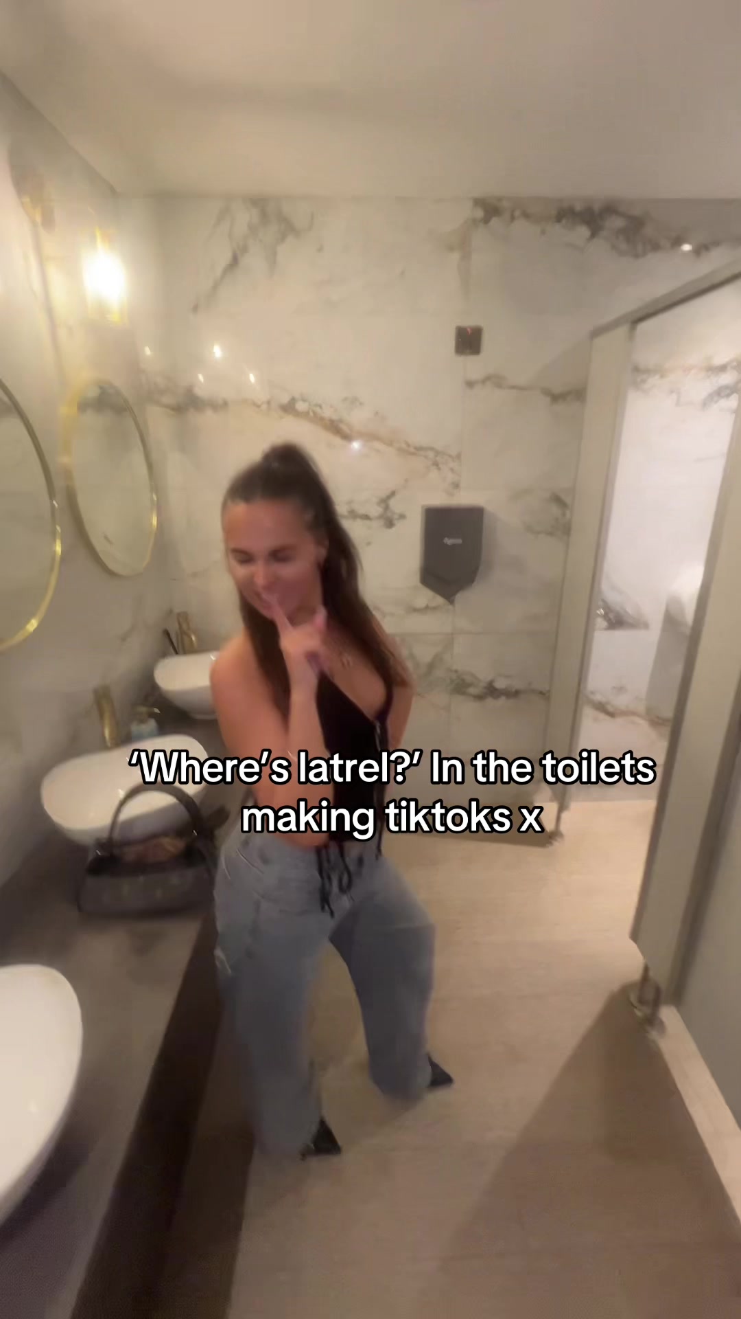 @xmollybaker