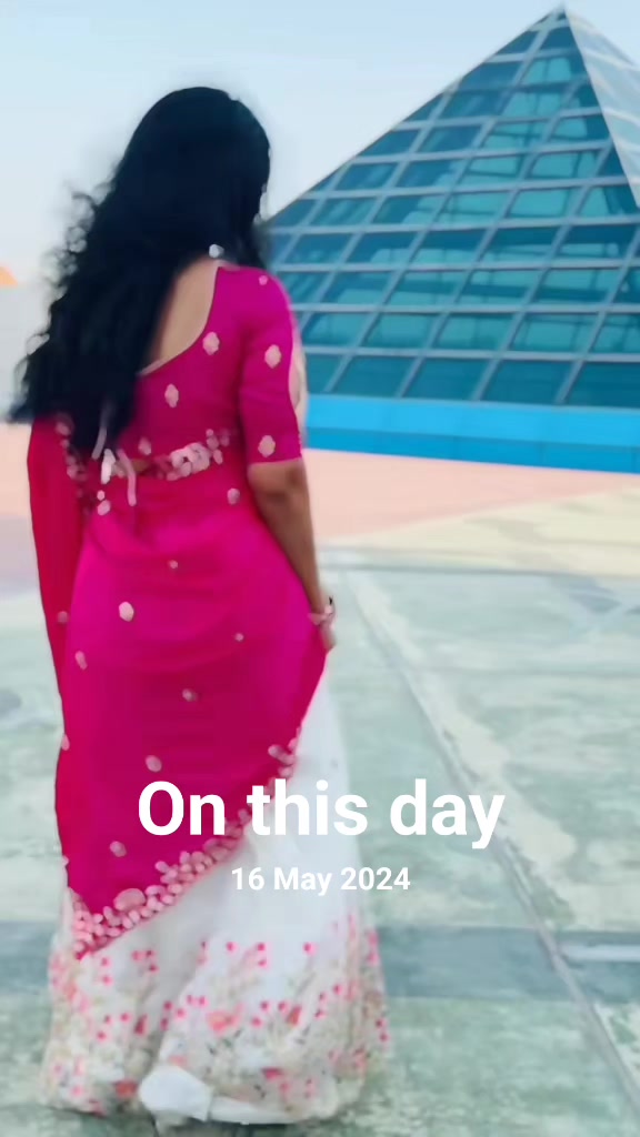 @DUBAI LO RADHA