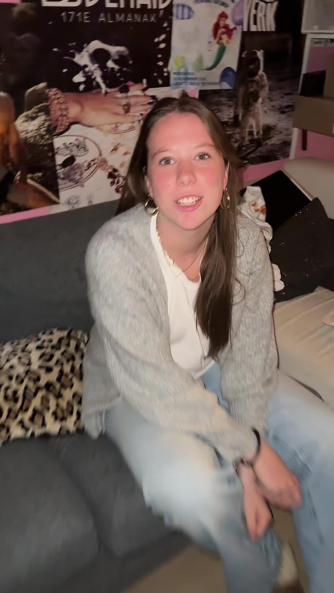 @Mae van Aarsen