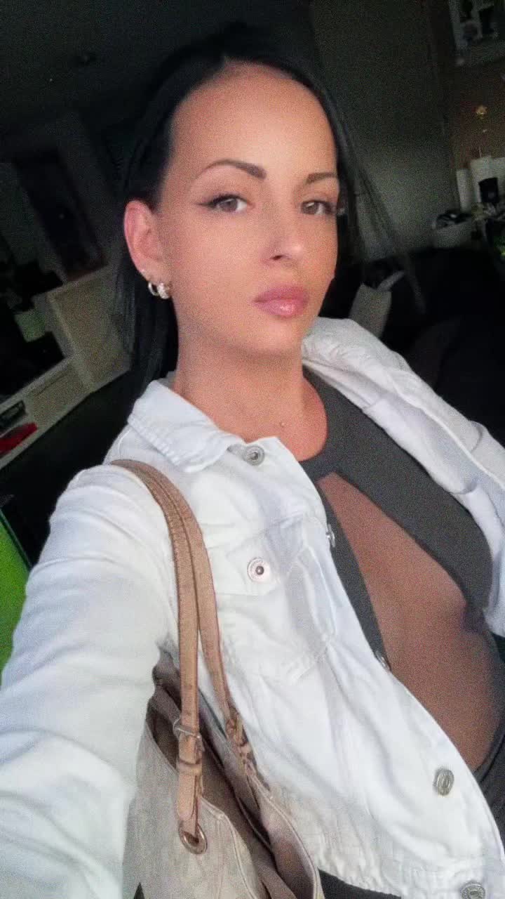 @Sabrina