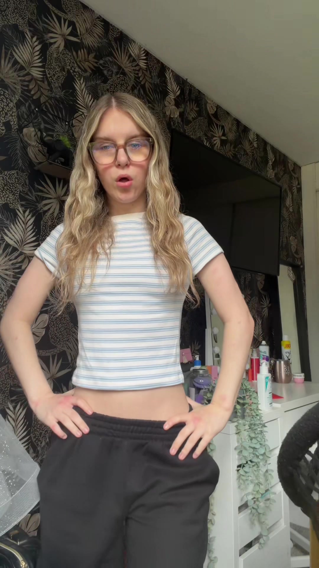 @Ellaaa