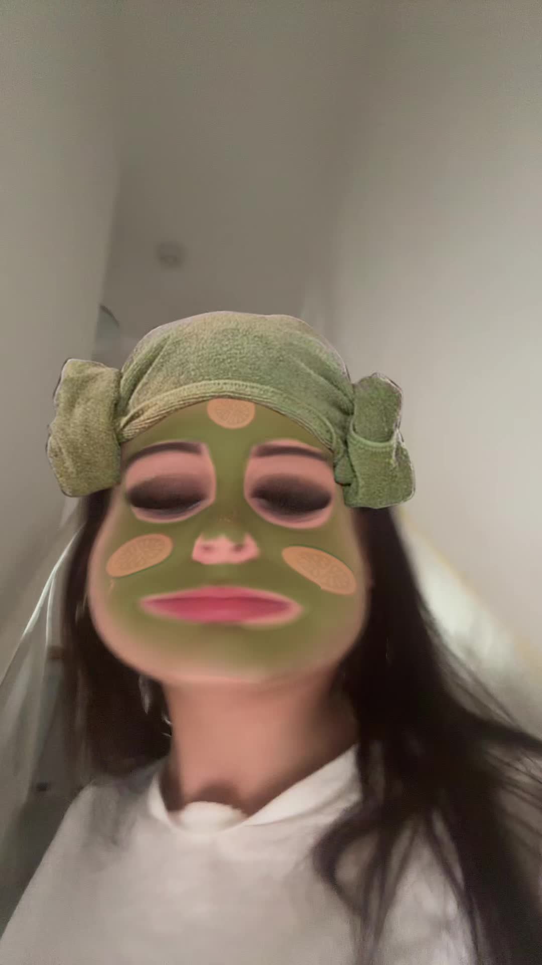 @ꨄ