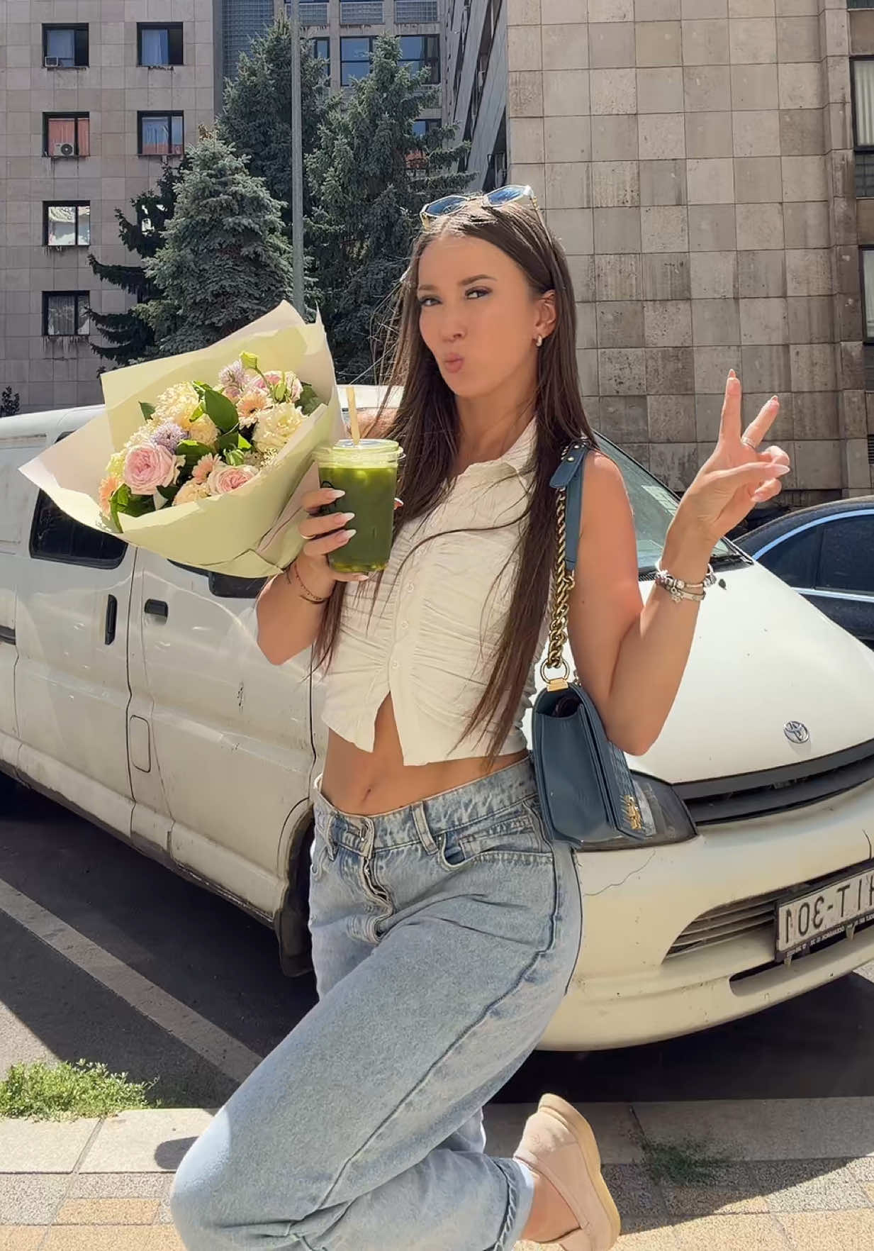 @Оливия