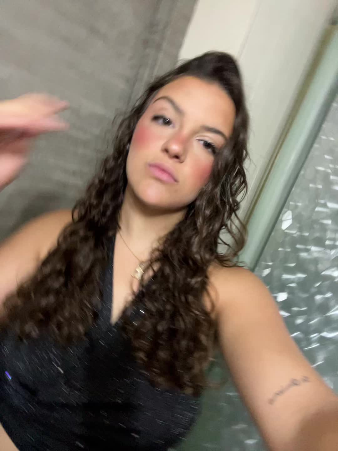 @𝐿𝑜𝓇𝑒𝓃𝒶