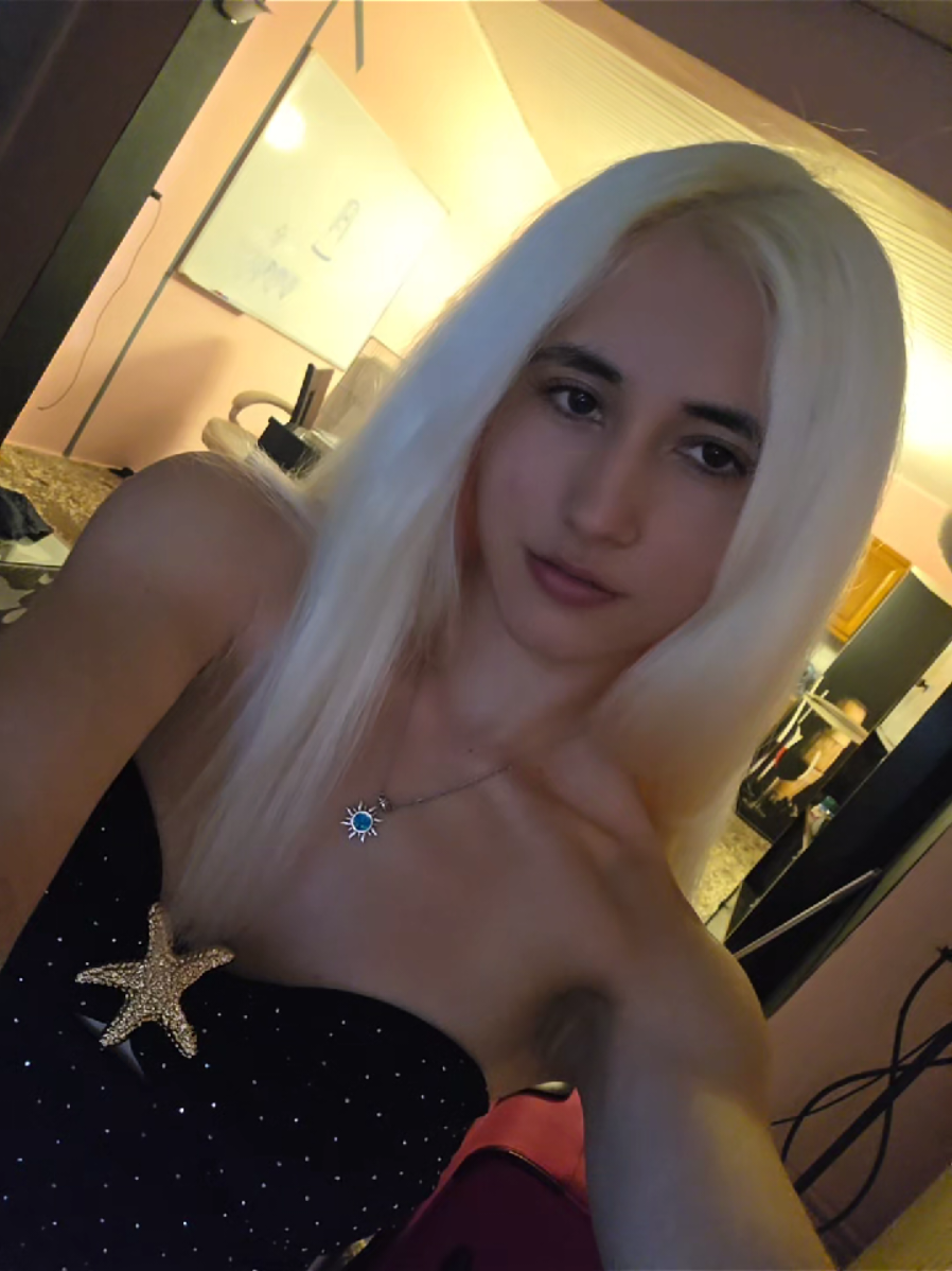 @BlondeQueen