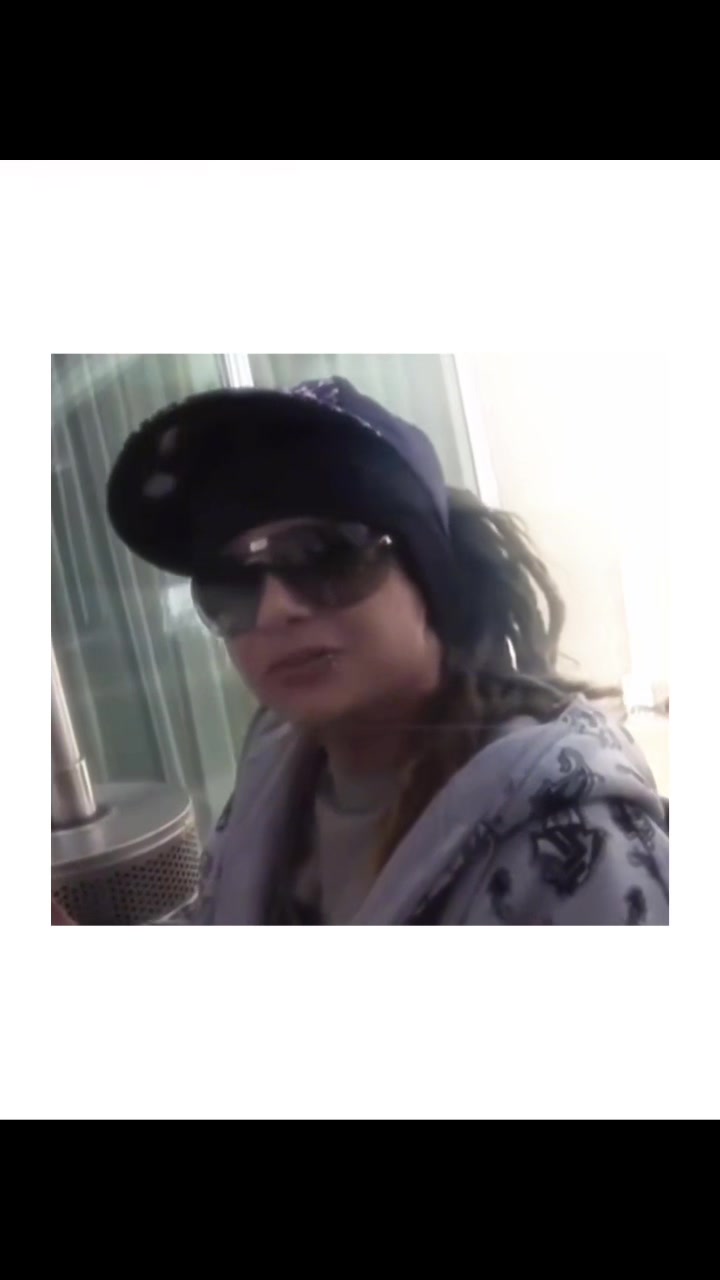 @⋆˚✮丰Julie丰✮˚⋆