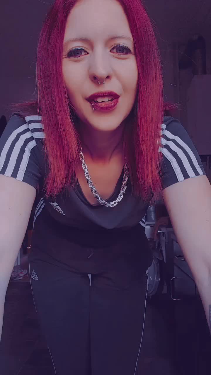 @👑𝖘𝖆𝖗𝖆𝖍👑