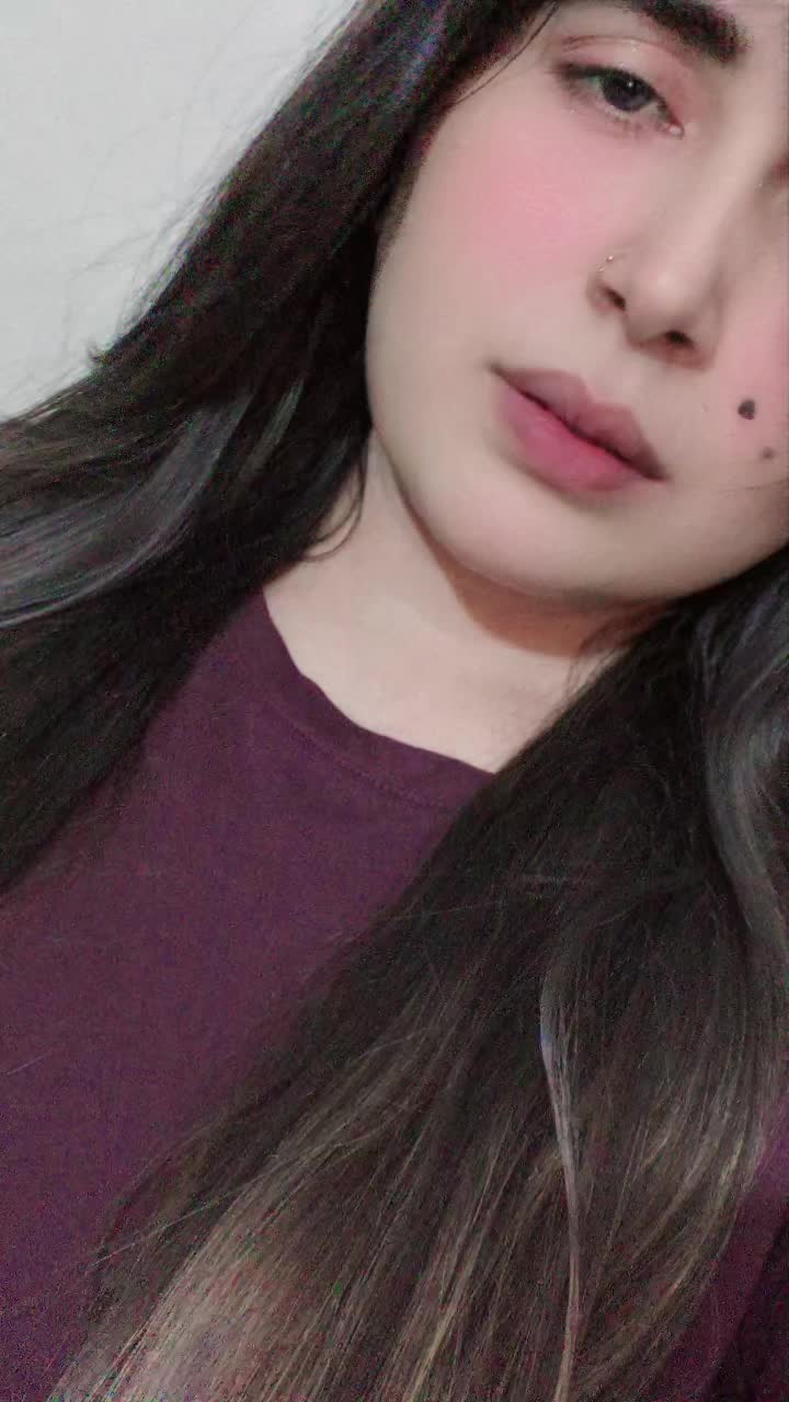 @missqueen2064