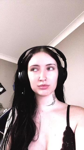 @SilverBanshee