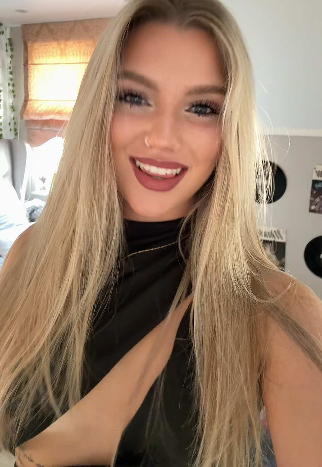 @1llegallybl0nde