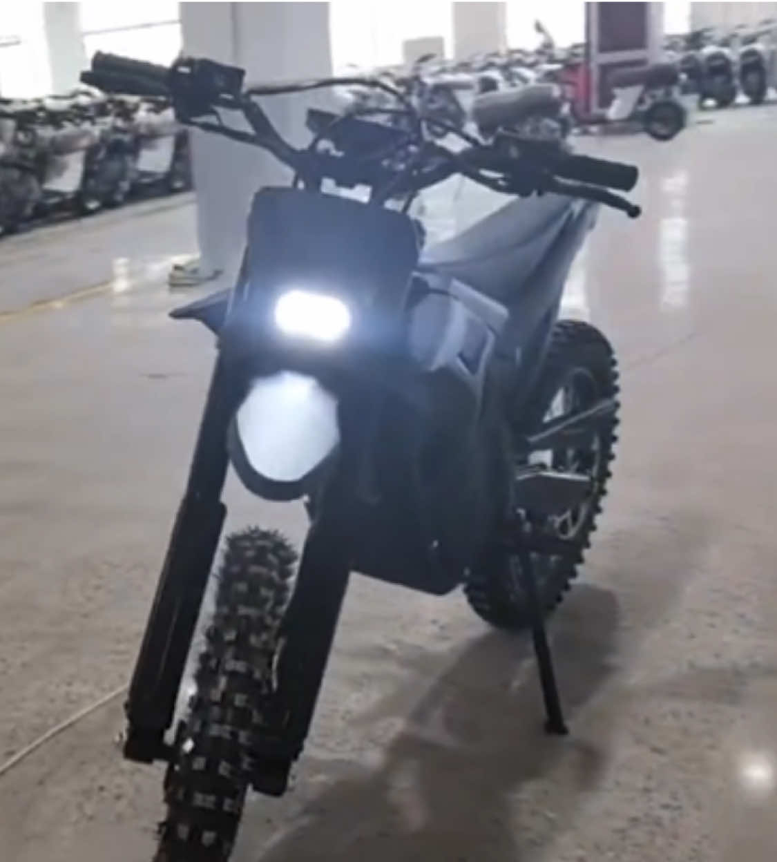 @oukasupermoto