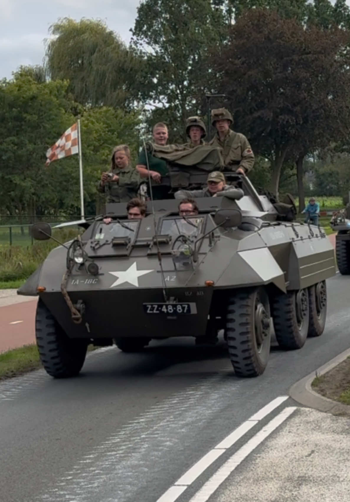 @shorts-military-spotter