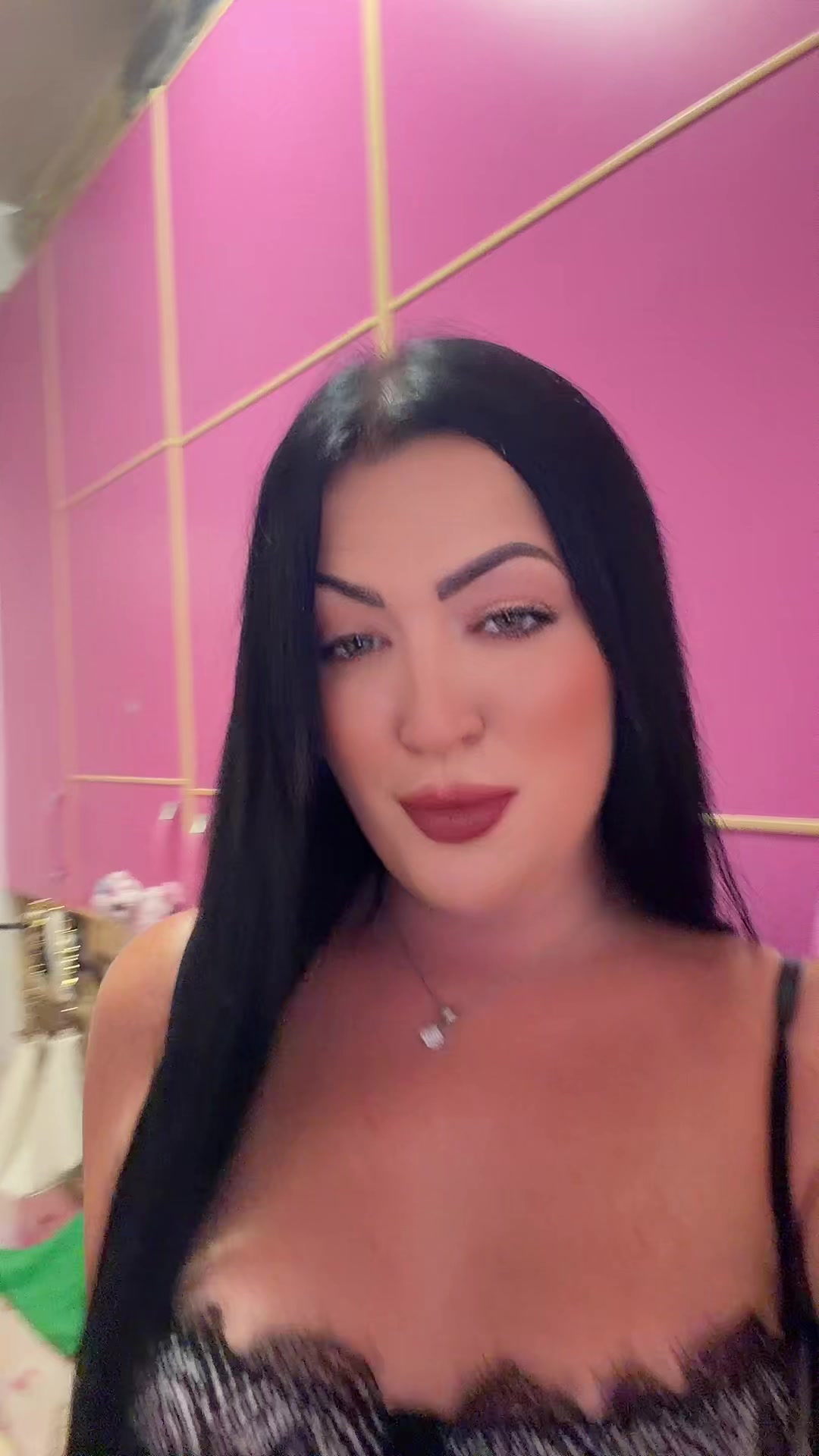@L.B🎀🖤