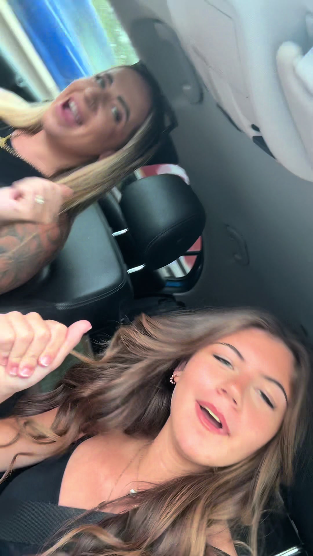@Rosie Dev & Frankie Jay