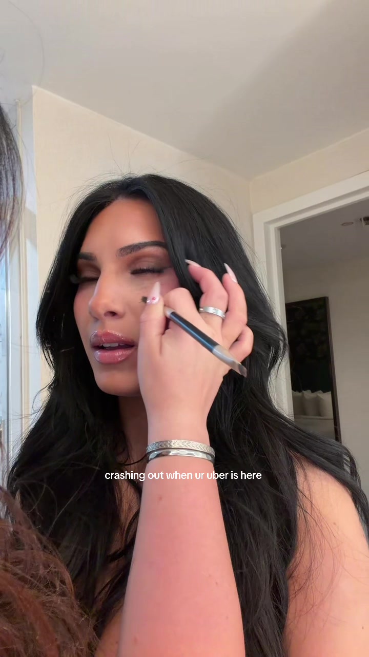 @Elle B