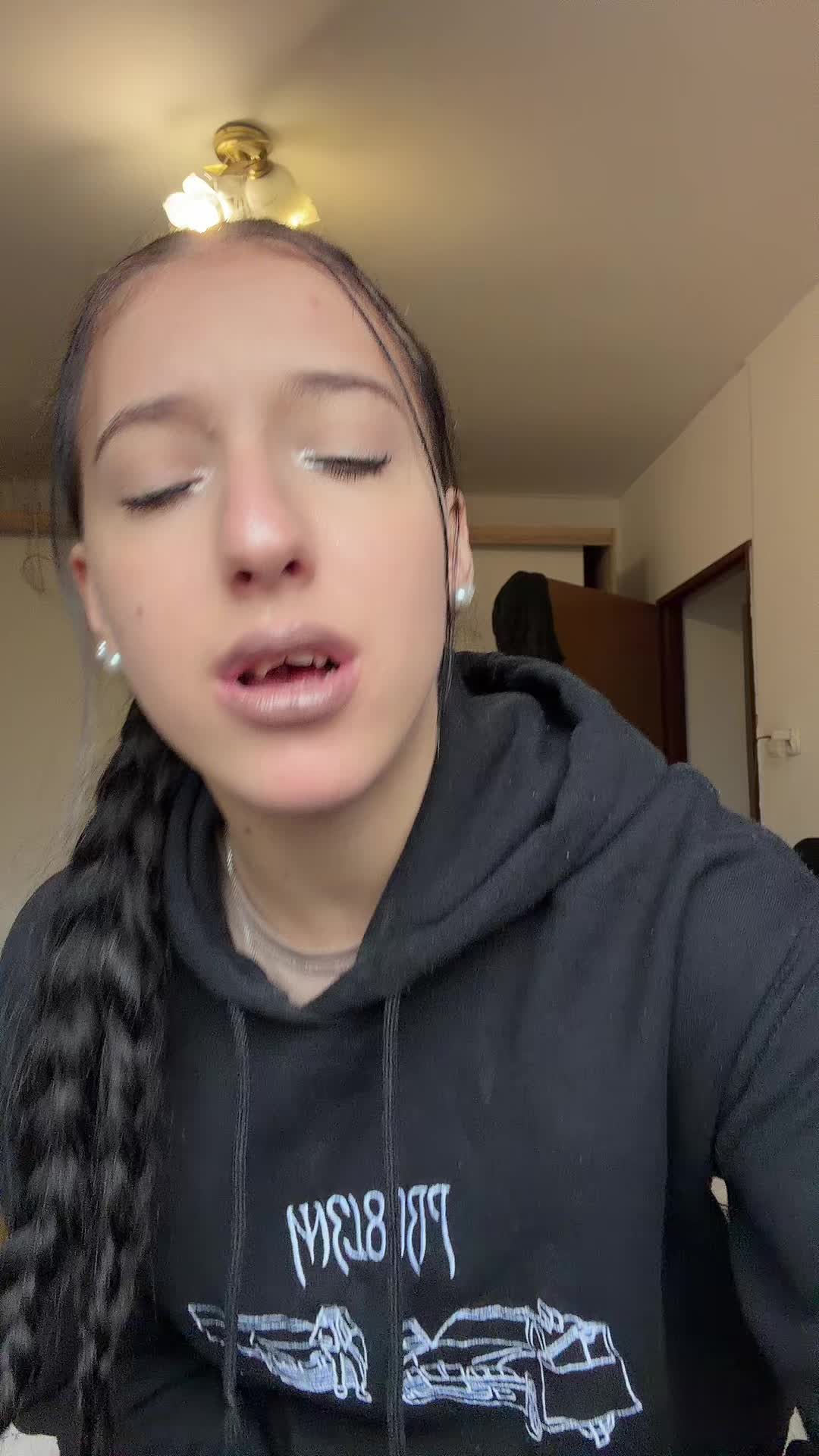 @patkahallas☠️💅