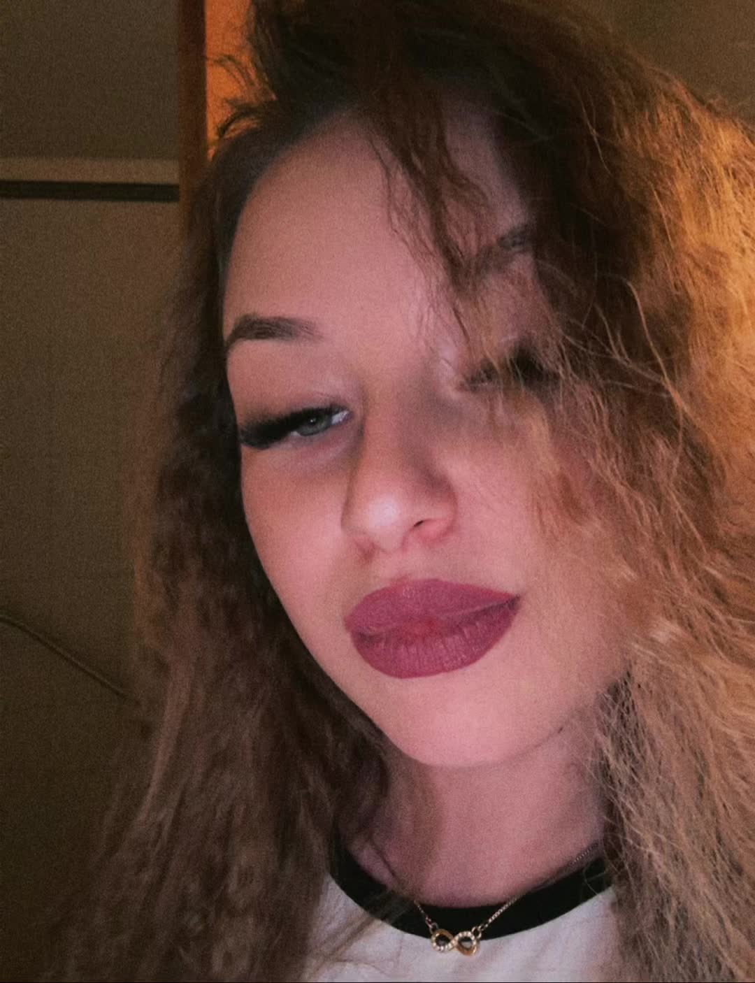 @𝙁𝘽𝙄&times;𝘽𝙇𝙊𝙉𝘿𝘼